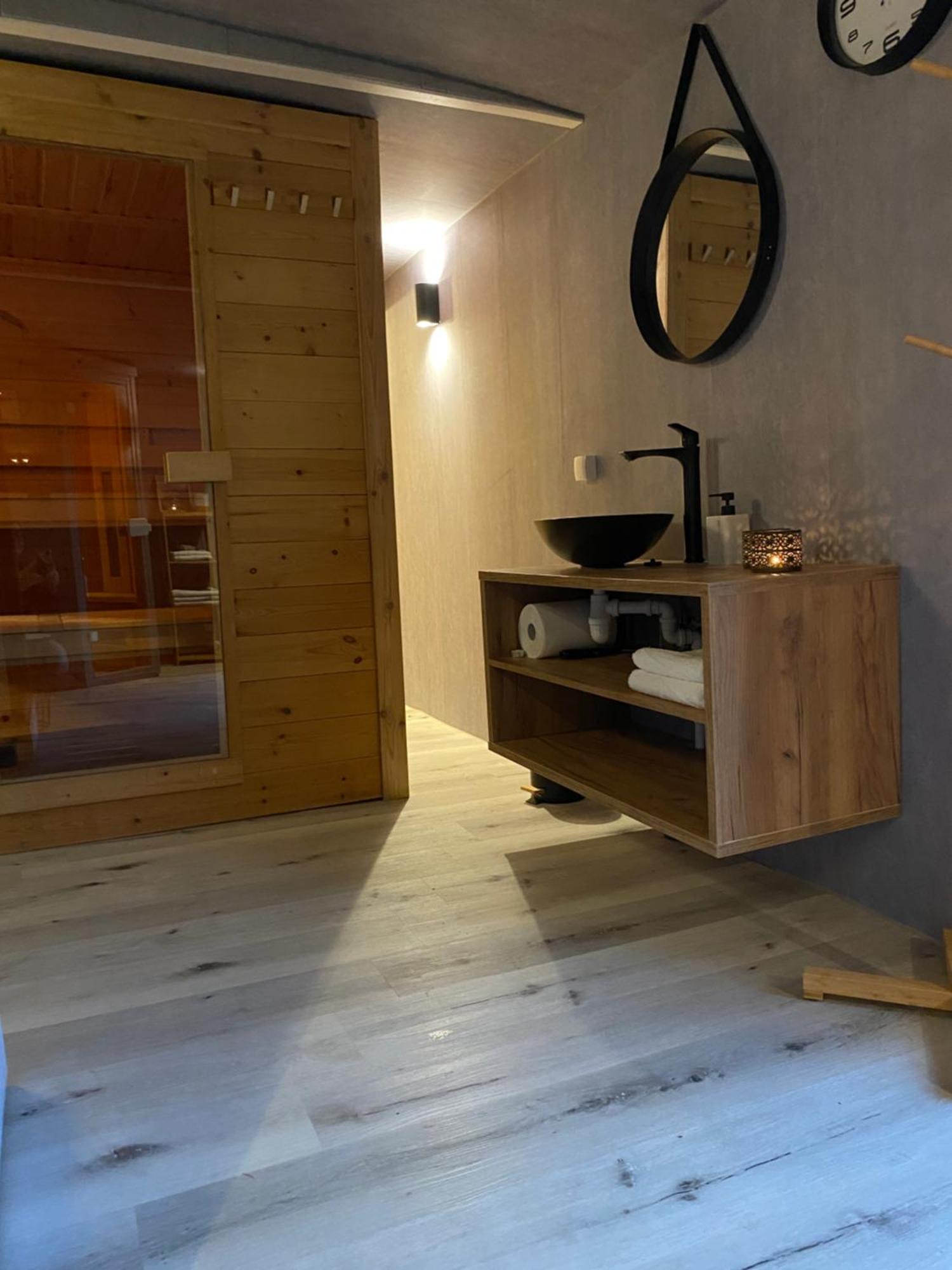 Willa Tini Sauna Basen Gościno Buitenkant foto