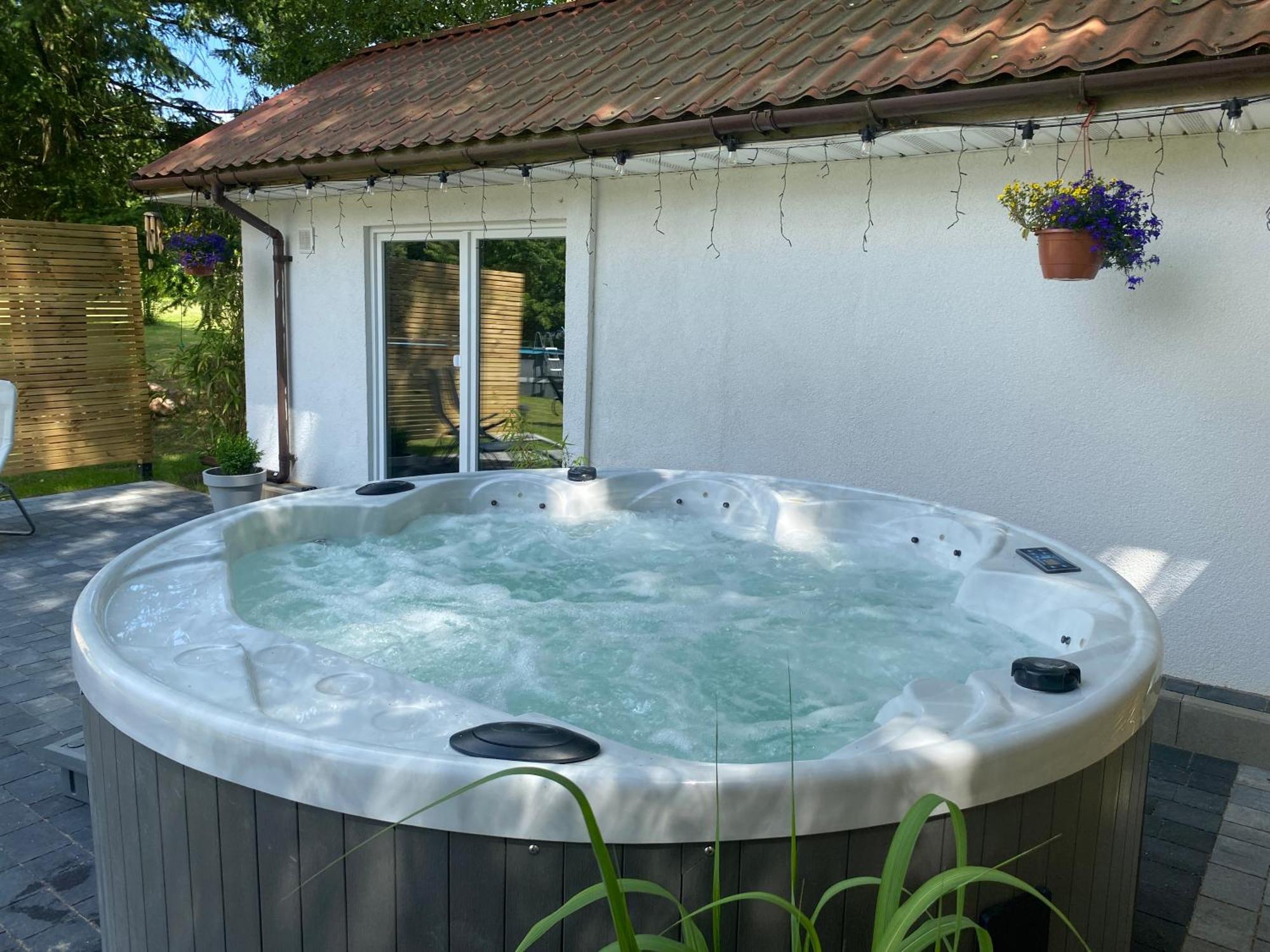 Willa Tini Sauna Basen Gościno Buitenkant foto